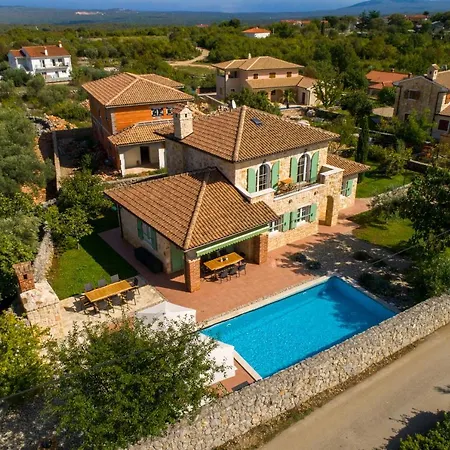 Perla Villa *